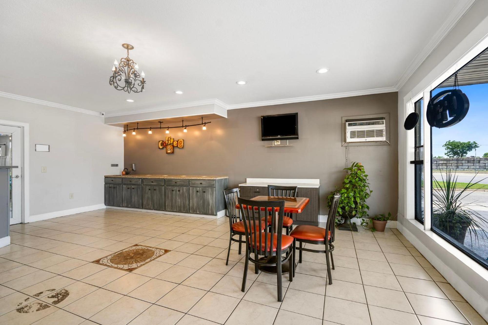 Budgetel Inns & Suites Augusta Downtown 706-945-1238 Εξωτερικό φωτογραφία